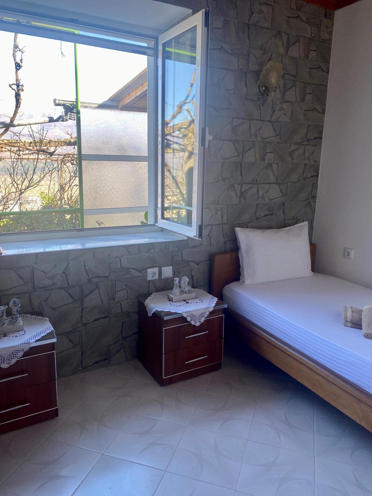 Panoramic View Guest House Gjirokastër Exterior foto